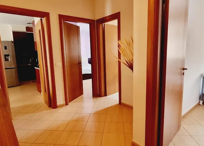 Sea View 105m² In * Avlonya